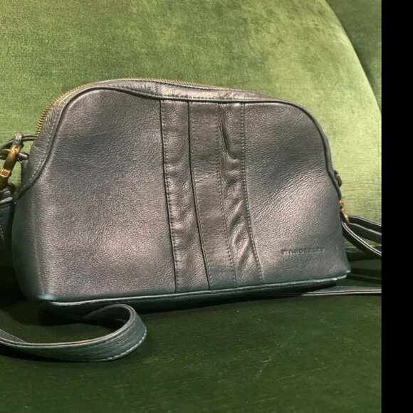 Gorgeous Blue Leather Crossbody Purse (Wanderers) - Picture 3 of 8